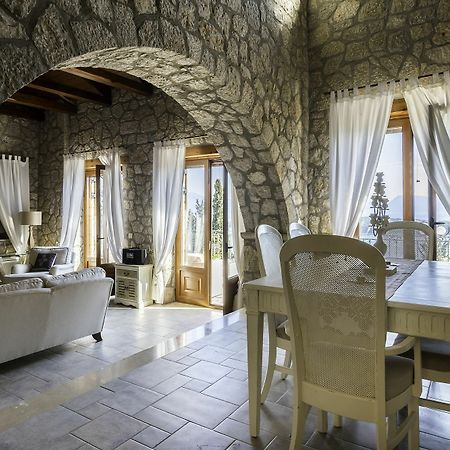 Villa Galatia Perigiali Luaran gambar